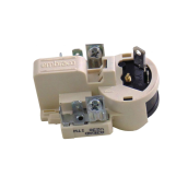 Relais, dispositif de démarrage