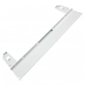 Socle blanc support façade