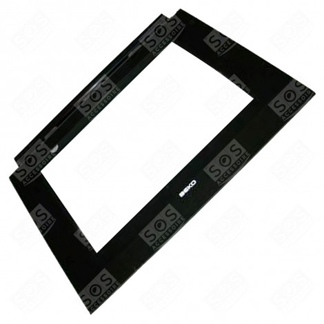 PORTE FOUR, CUISINIÈRE - 210440672