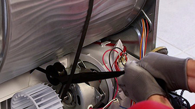 Comment remettre la courroie dans votre lave-linge ?