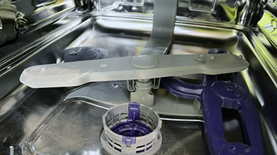 Comment nettoyer les bras de lavage d’un lave-vaisselle ?