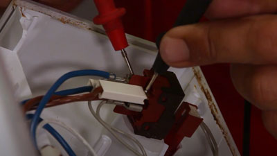 Comment tester l’interrupteur de mon lave-vaisselle