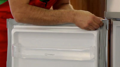 Comment remplacer le joint de porte d’un frigo ?